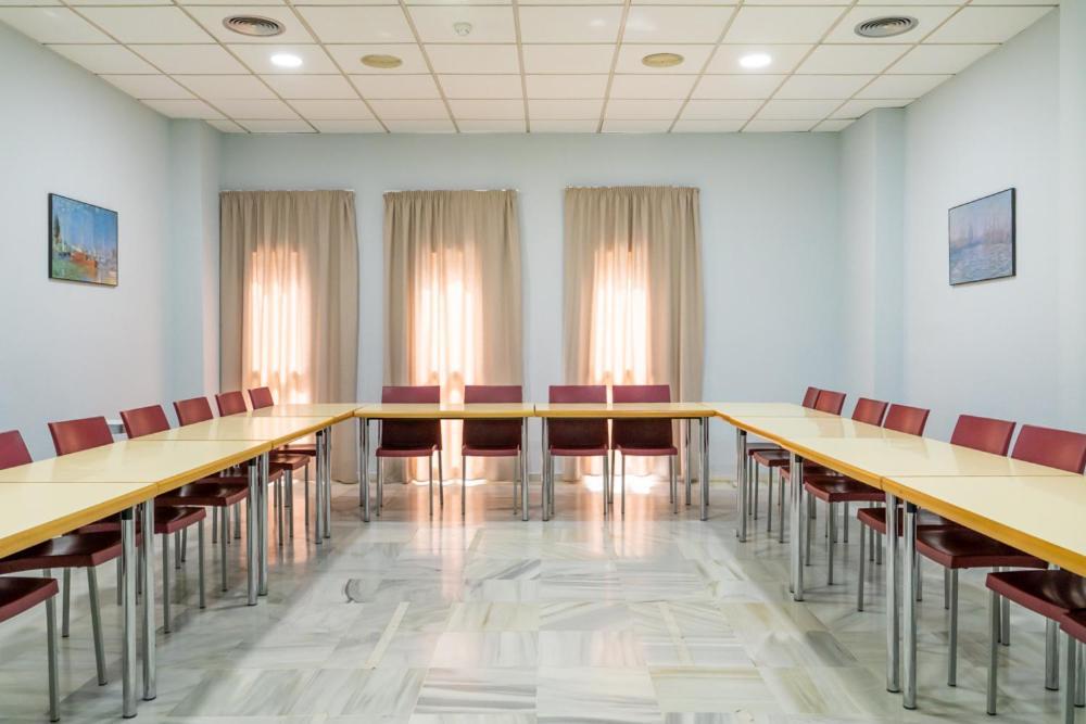 Albergue Inturjoven Sevilla ภายนอก รูปภาพ