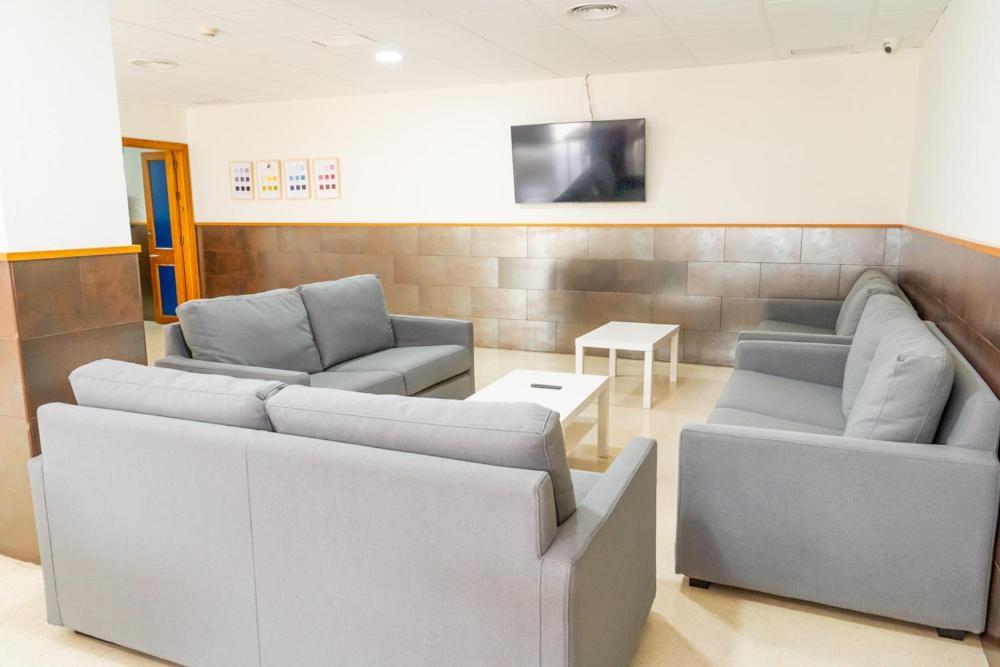 Albergue Inturjoven Sevilla ภายนอก รูปภาพ