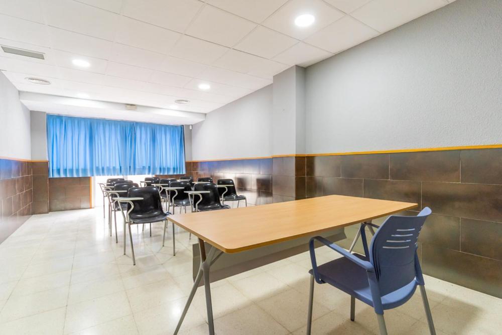 Albergue Inturjoven Sevilla ภายนอก รูปภาพ
