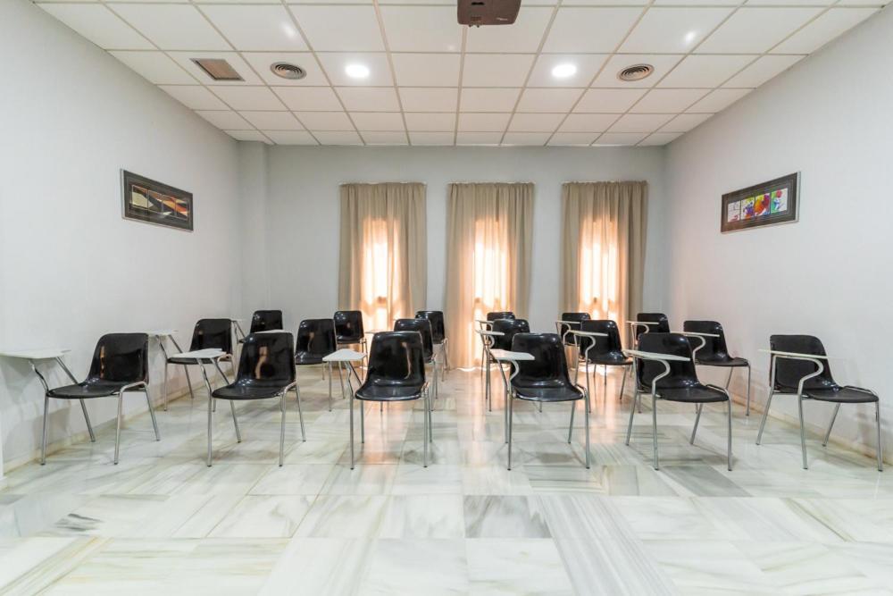 Albergue Inturjoven Sevilla ภายนอก รูปภาพ