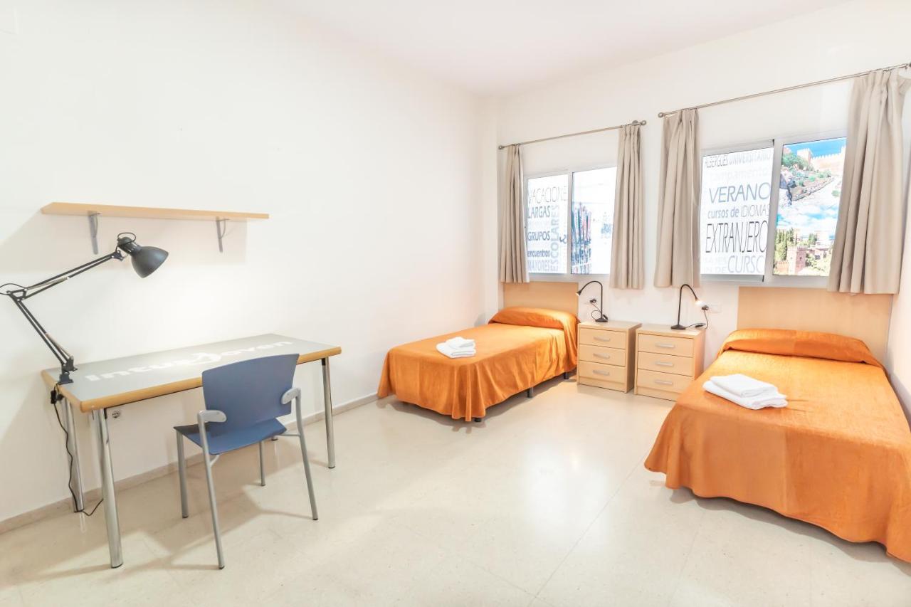 Albergue Inturjoven Sevilla ภายนอก รูปภาพ