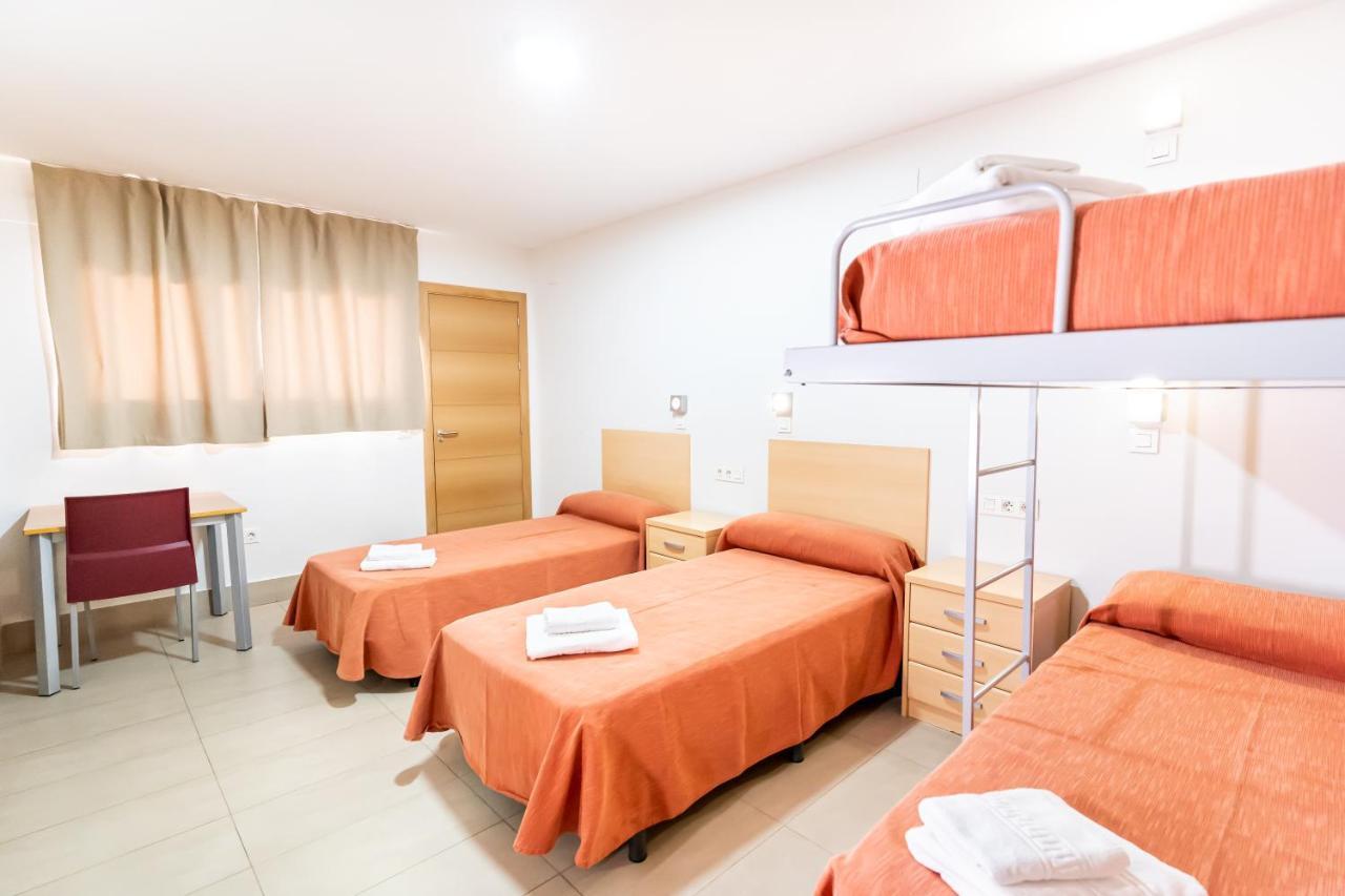 Albergue Inturjoven Sevilla ภายนอก รูปภาพ