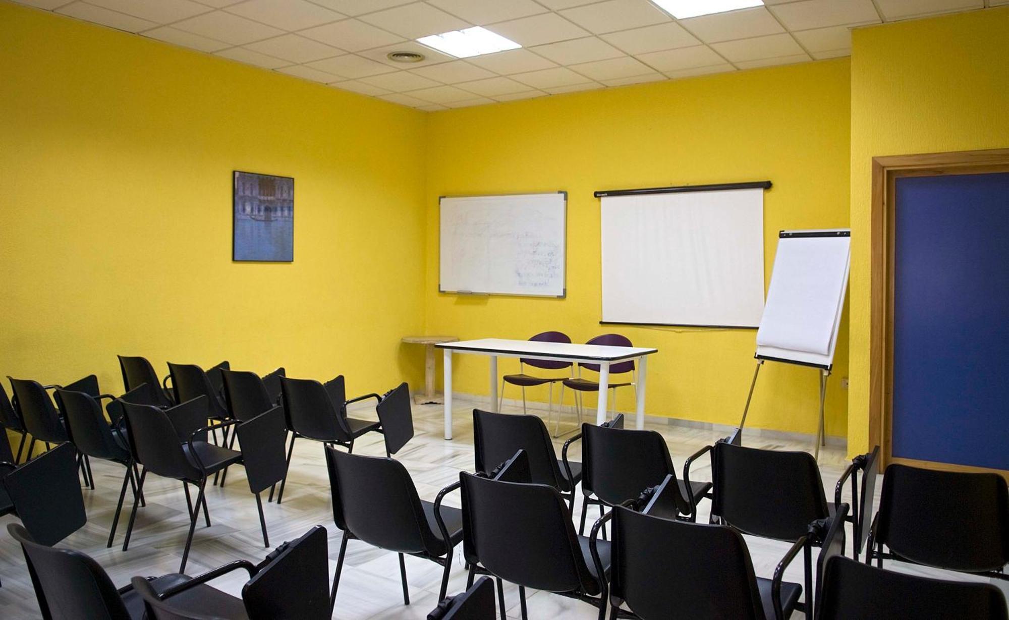 Albergue Inturjoven Sevilla ภายนอก รูปภาพ