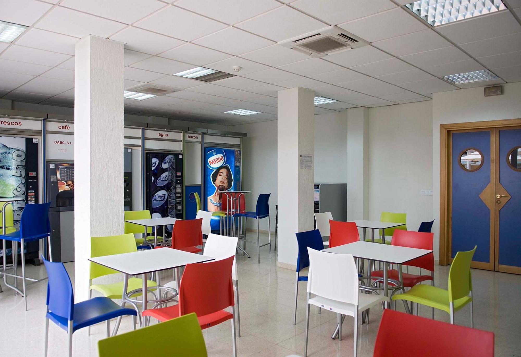 Albergue Inturjoven Sevilla ภายนอก รูปภาพ