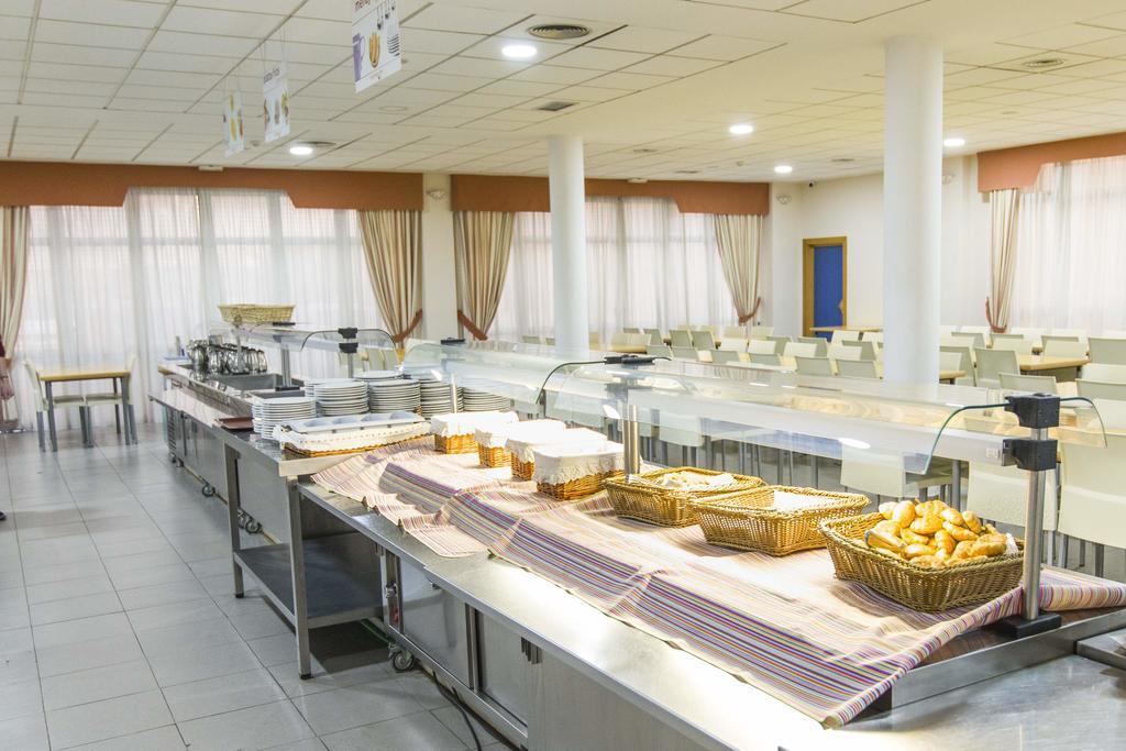 Albergue Inturjoven Sevilla ภายนอก รูปภาพ