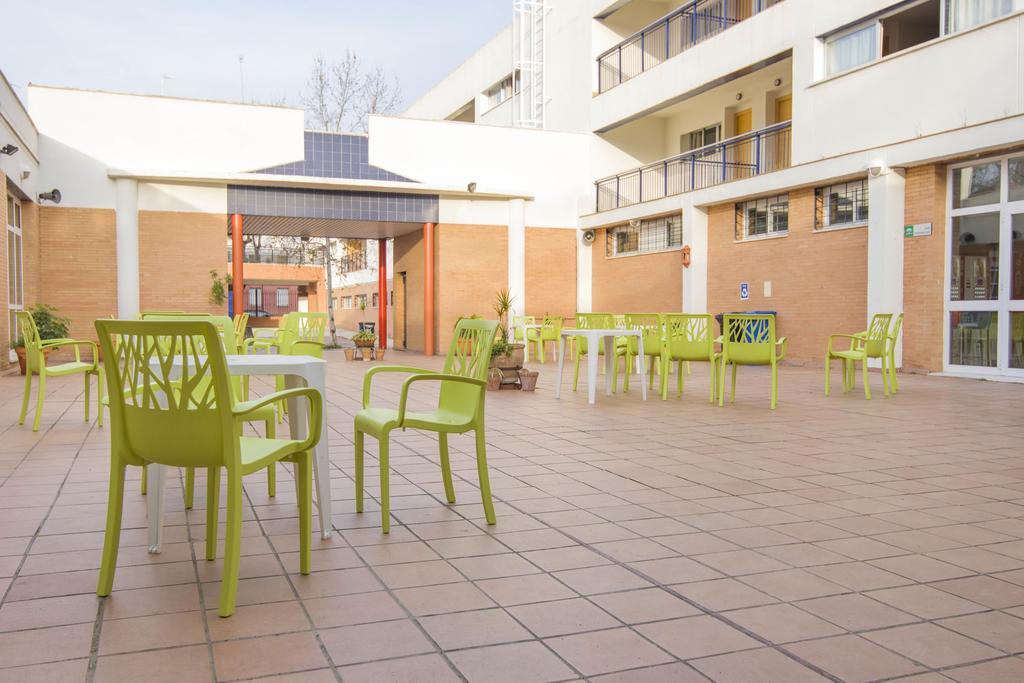 Albergue Inturjoven Sevilla ภายนอก รูปภาพ