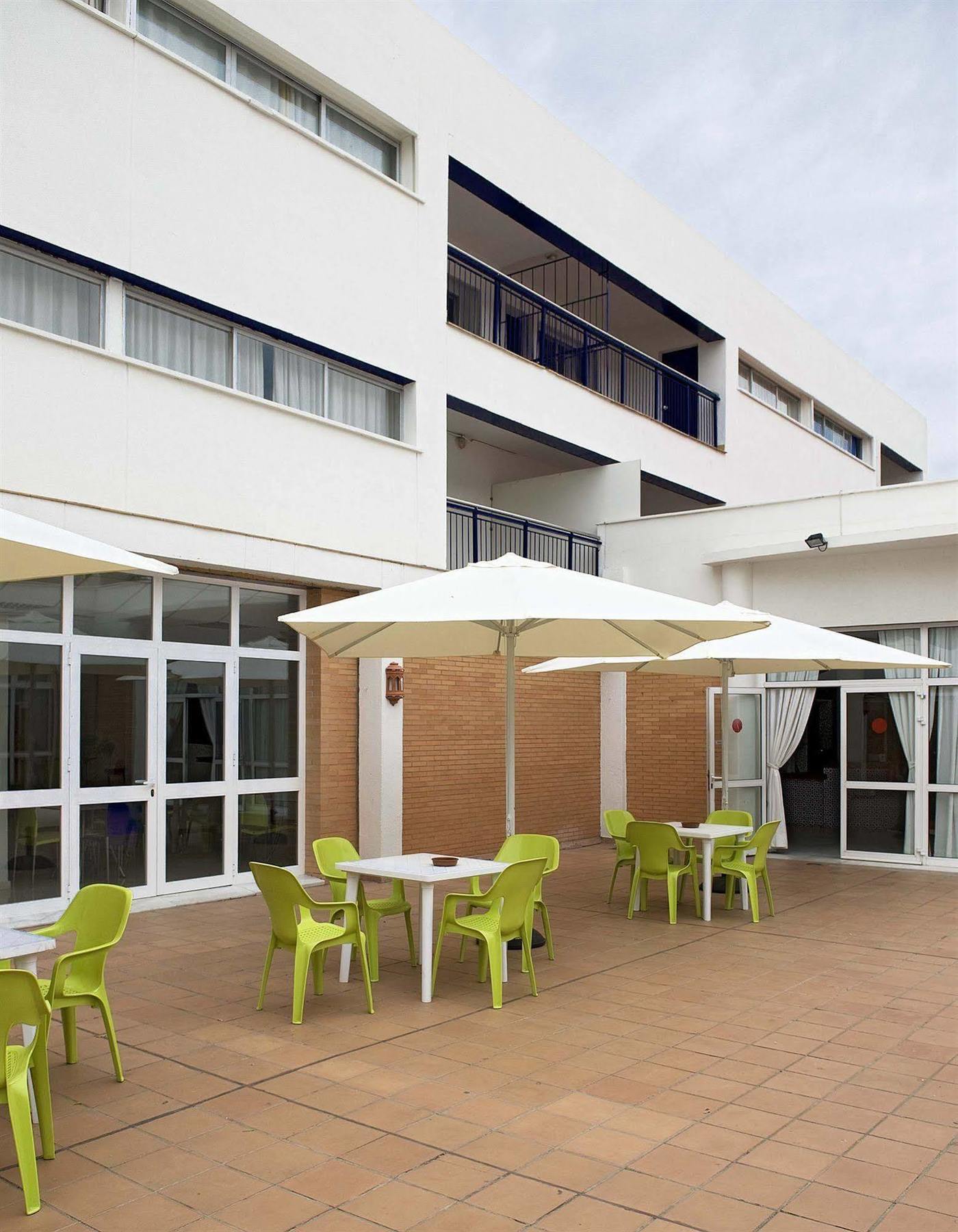 Albergue Inturjoven Sevilla ภายนอก รูปภาพ