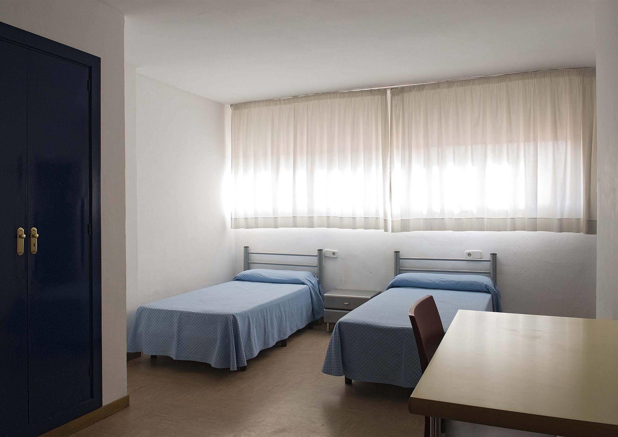 Albergue Inturjoven Sevilla ภายนอก รูปภาพ